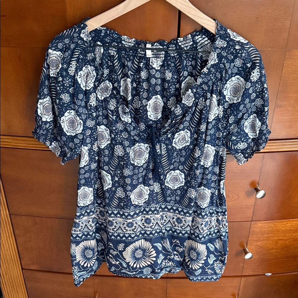 Joie Floral Blue and White Women's Top size large